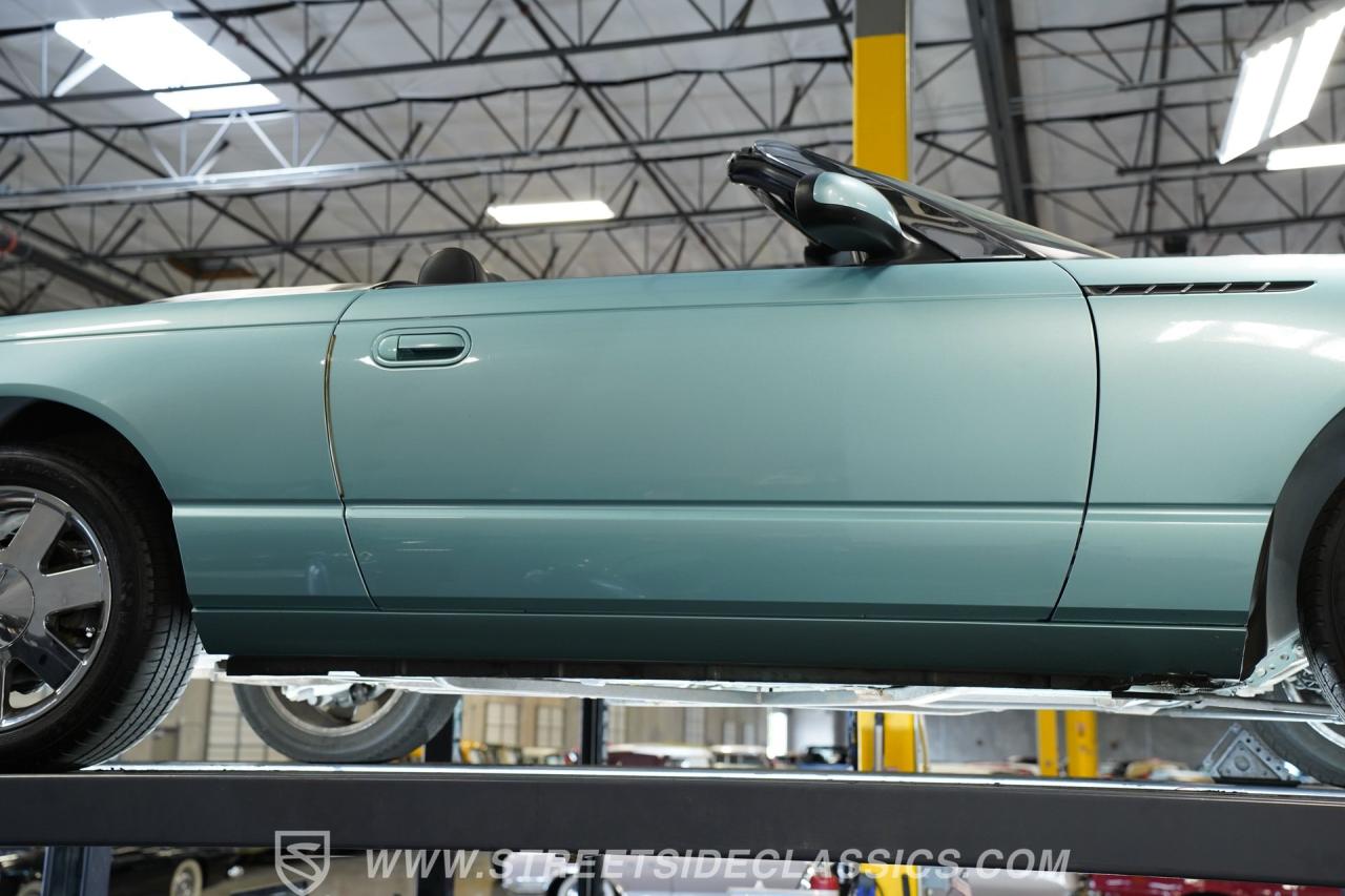 2002 Ford Thunderbird