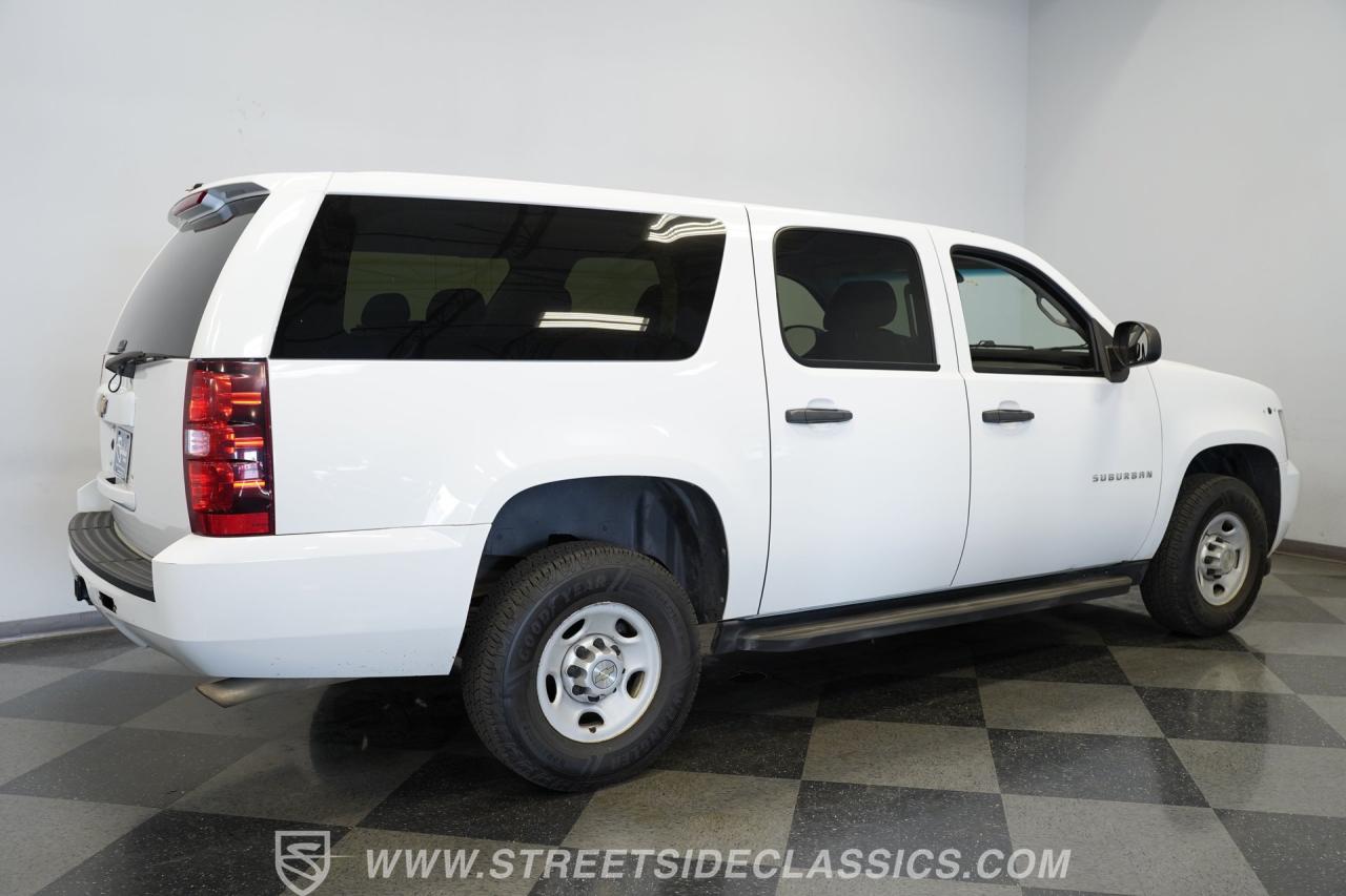 2013 Chevrolet Suburban 2500 4X4