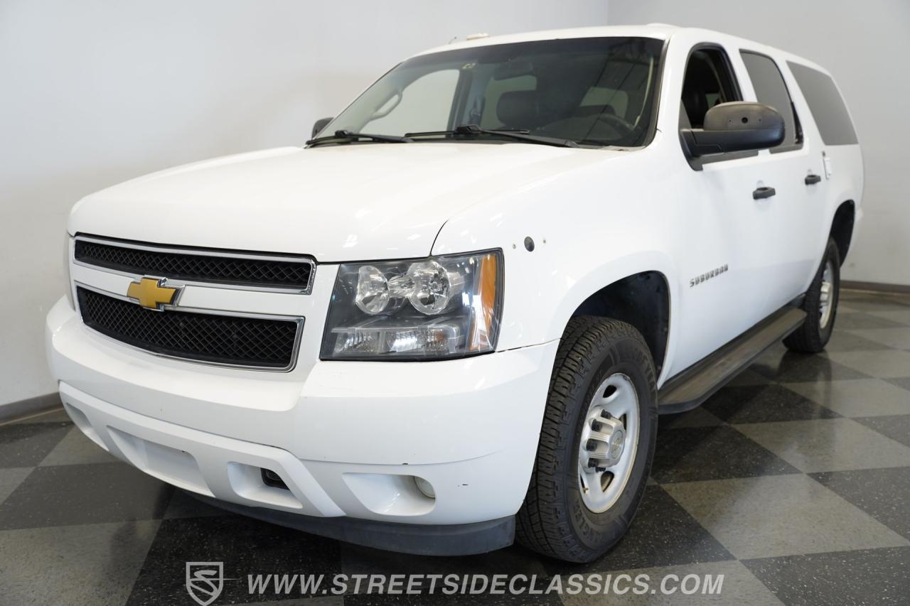 2013 Chevrolet Suburban 2500 4X4