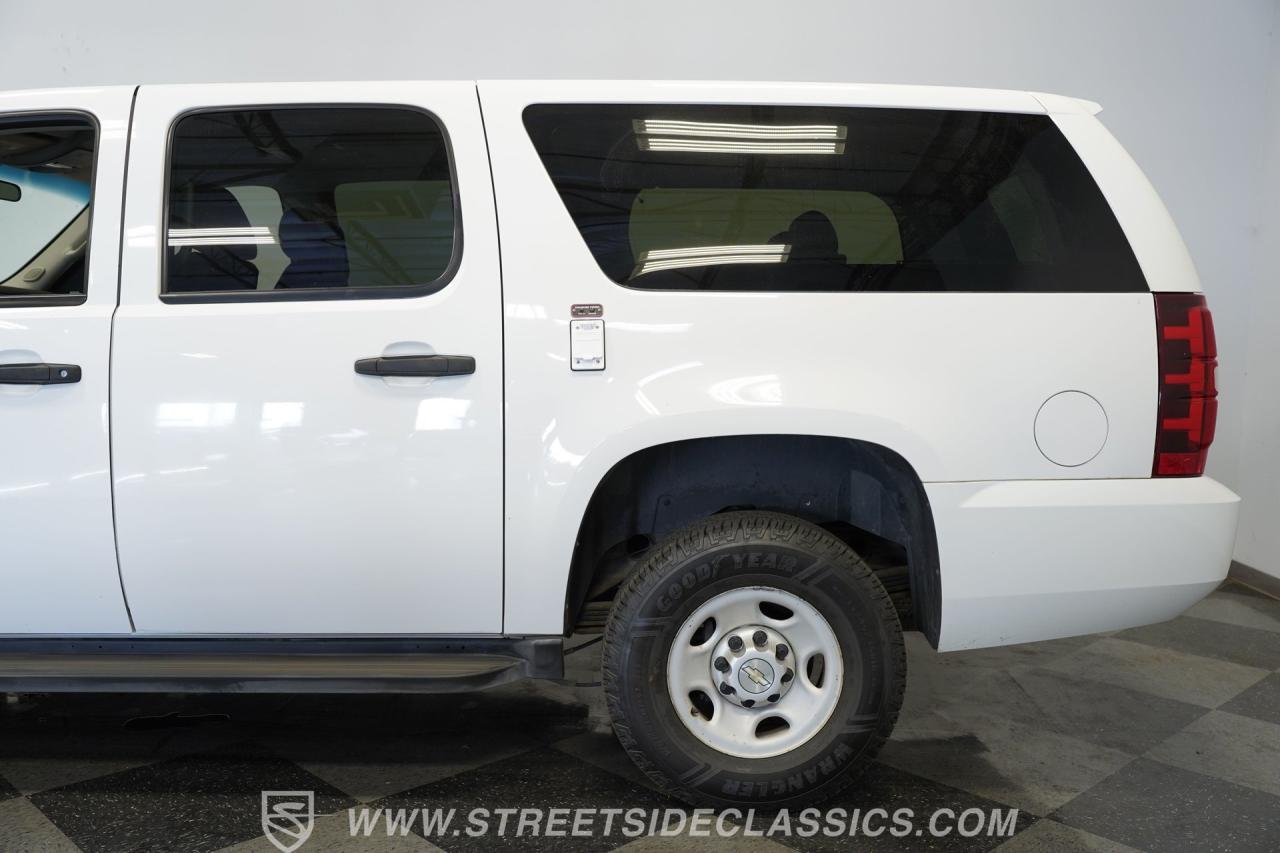 2013 Chevrolet Suburban 2500 4X4