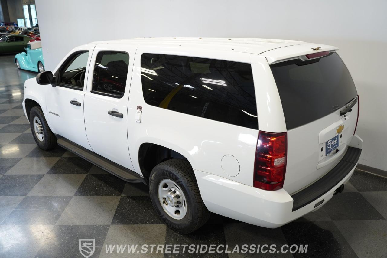 2013 Chevrolet Suburban 2500 4X4
