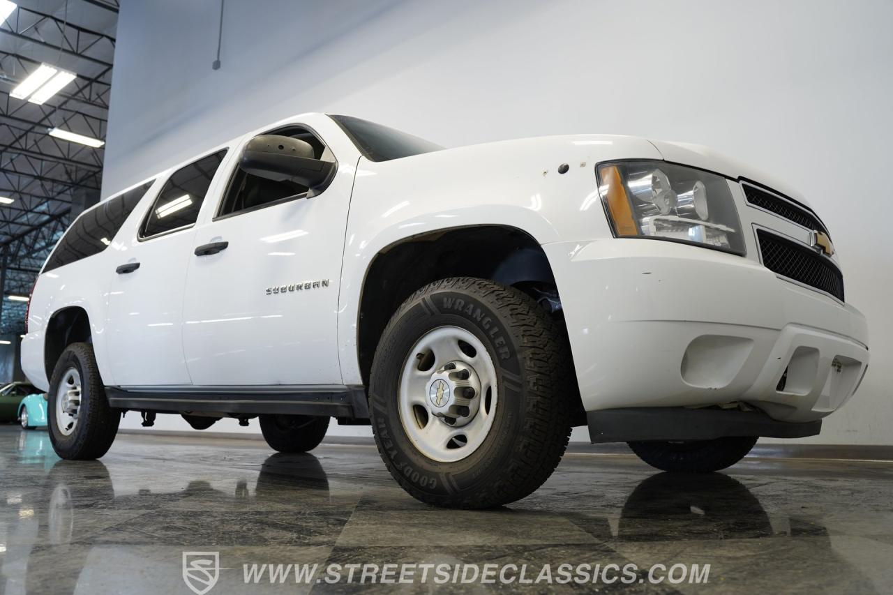 2013 Chevrolet Suburban 2500 4X4