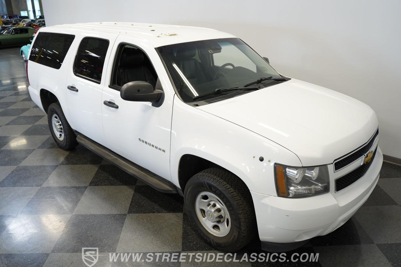 2013 Chevrolet Suburban 2500 4X4
