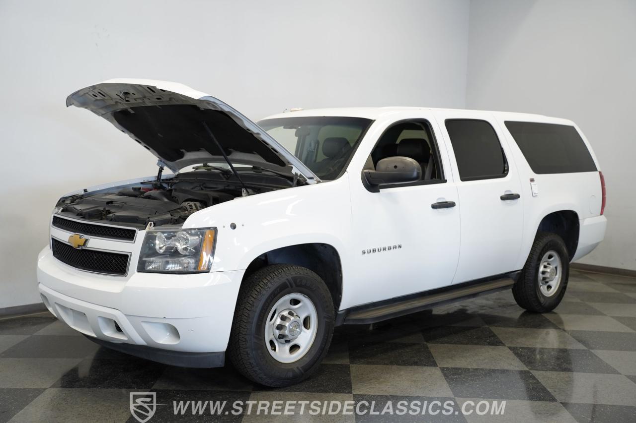 2013 Chevrolet Suburban 2500 4X4