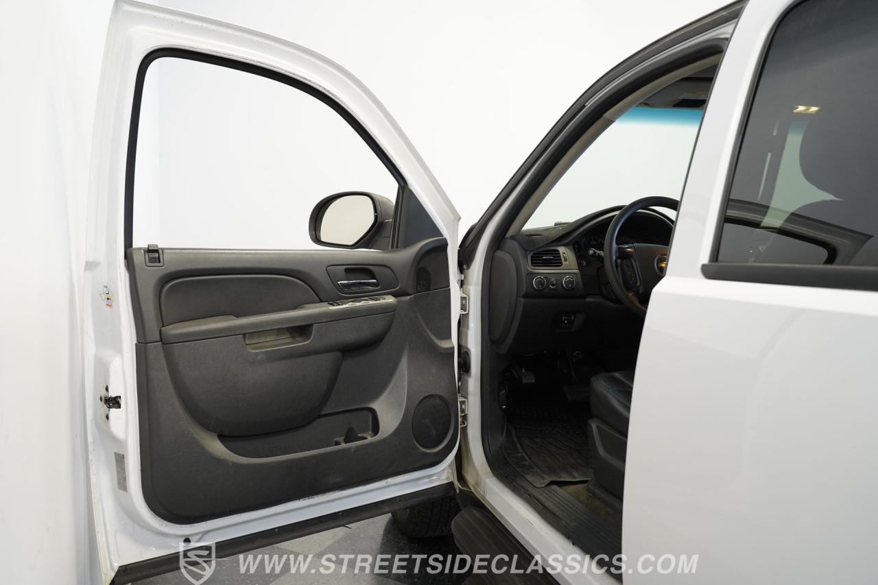 2013 Chevrolet Suburban 2500 4X4