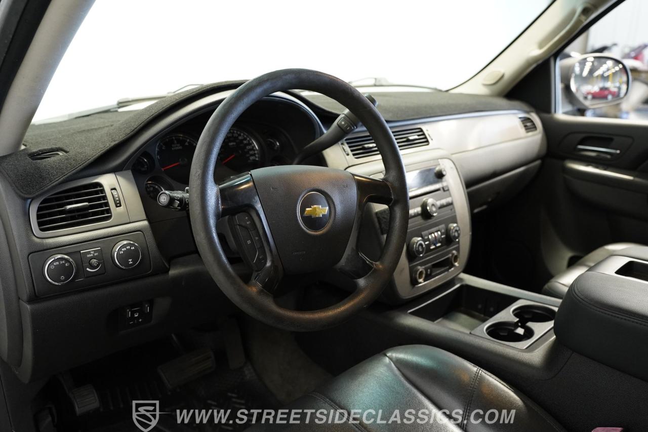 2013 Chevrolet Suburban 2500 4X4