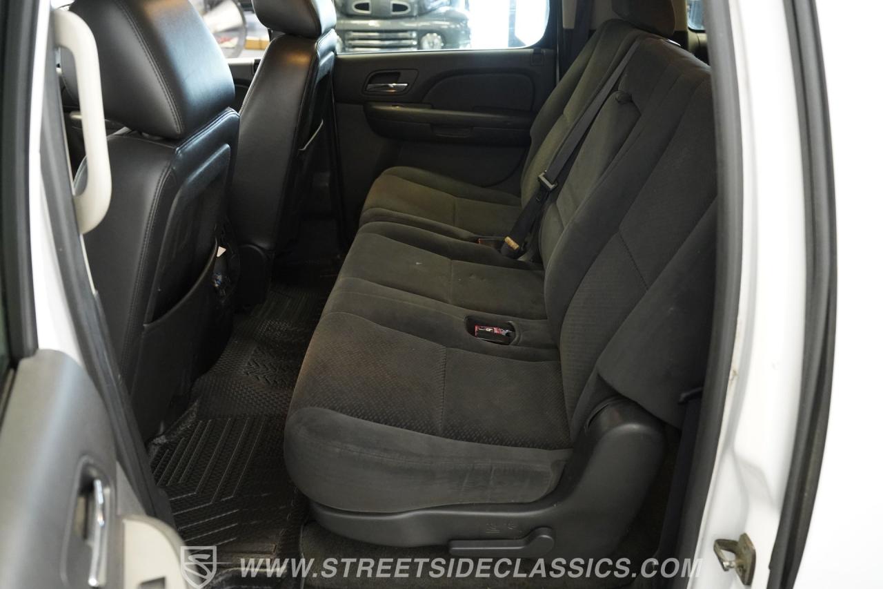 2013 Chevrolet Suburban 2500 4X4