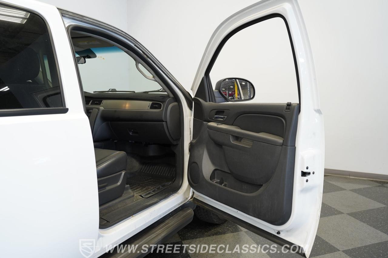 2013 Chevrolet Suburban 2500 4X4