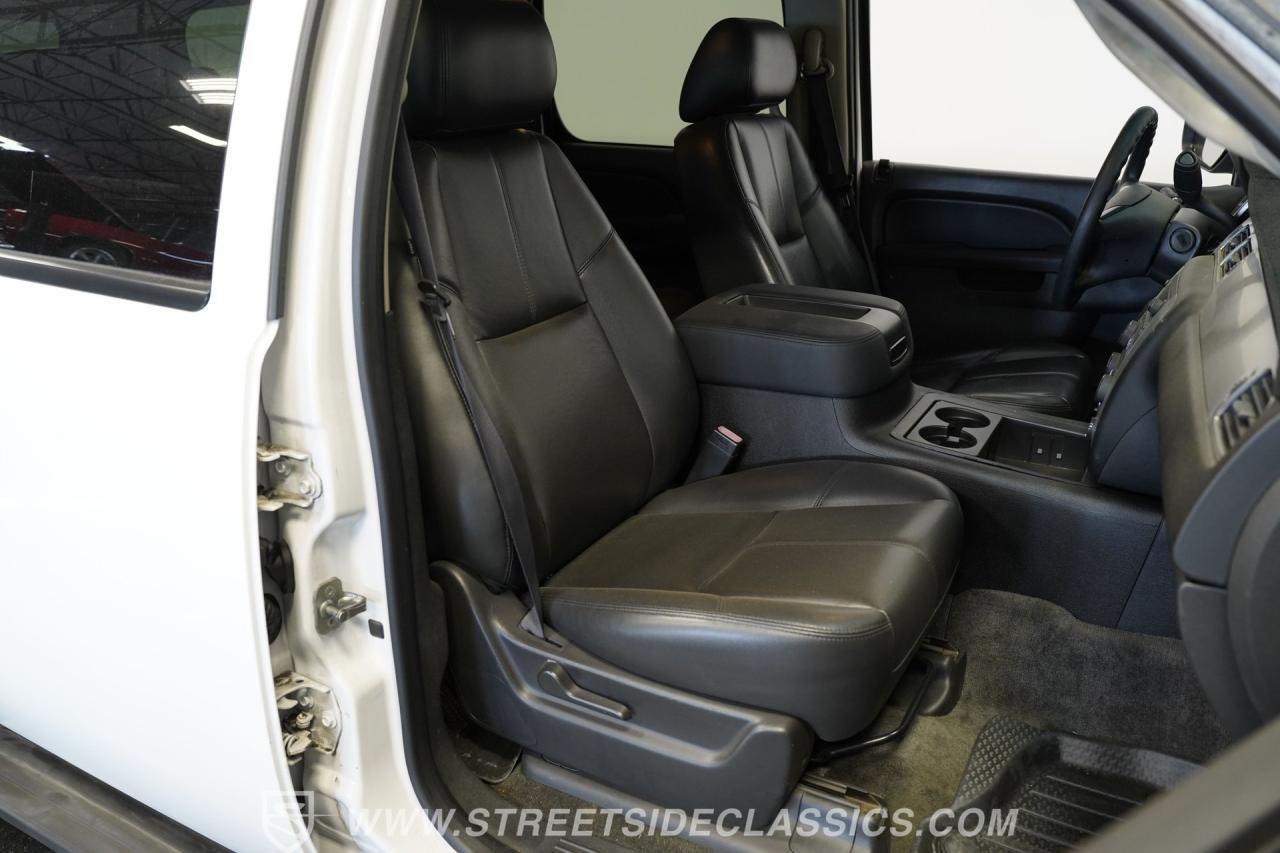 2013 Chevrolet Suburban 2500 4X4