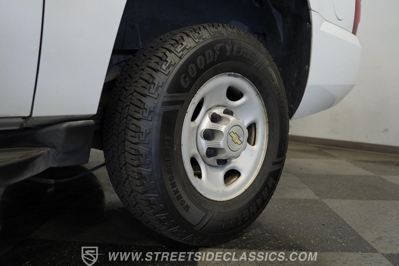 2013 Chevrolet Suburban 2500 4X4