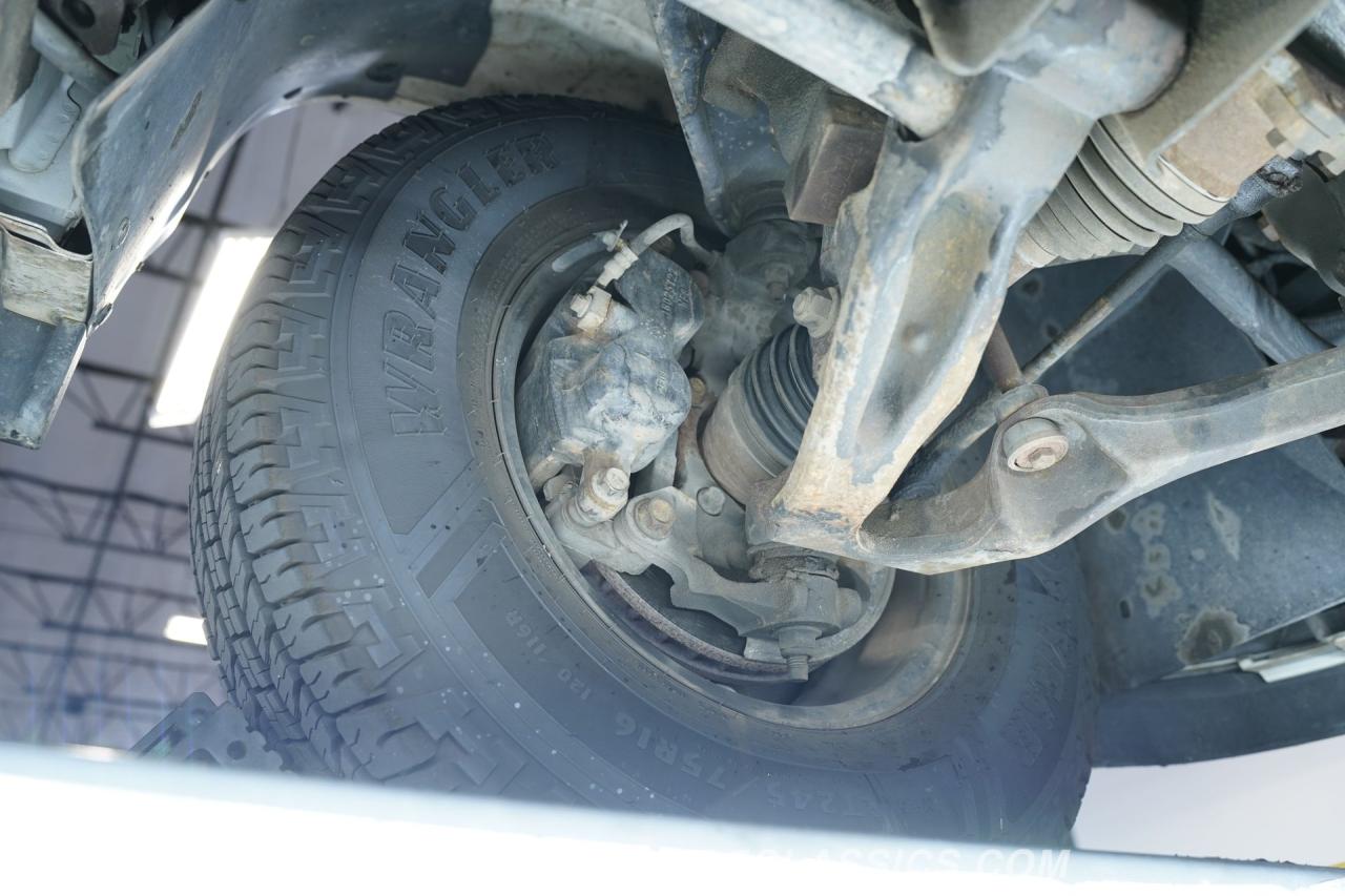 2013 Chevrolet Suburban 2500 4X4