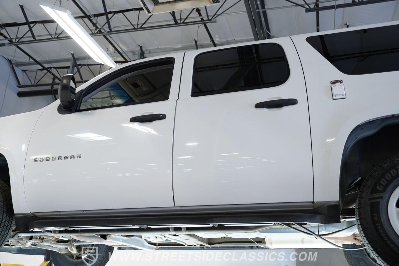 2013 Chevrolet Suburban 2500 4X4