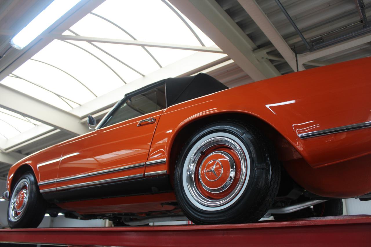 1964 Mercedes - Benz 230 SL Pagode &ldquo;Ex-factory in DB574 - Orange&rdquo;