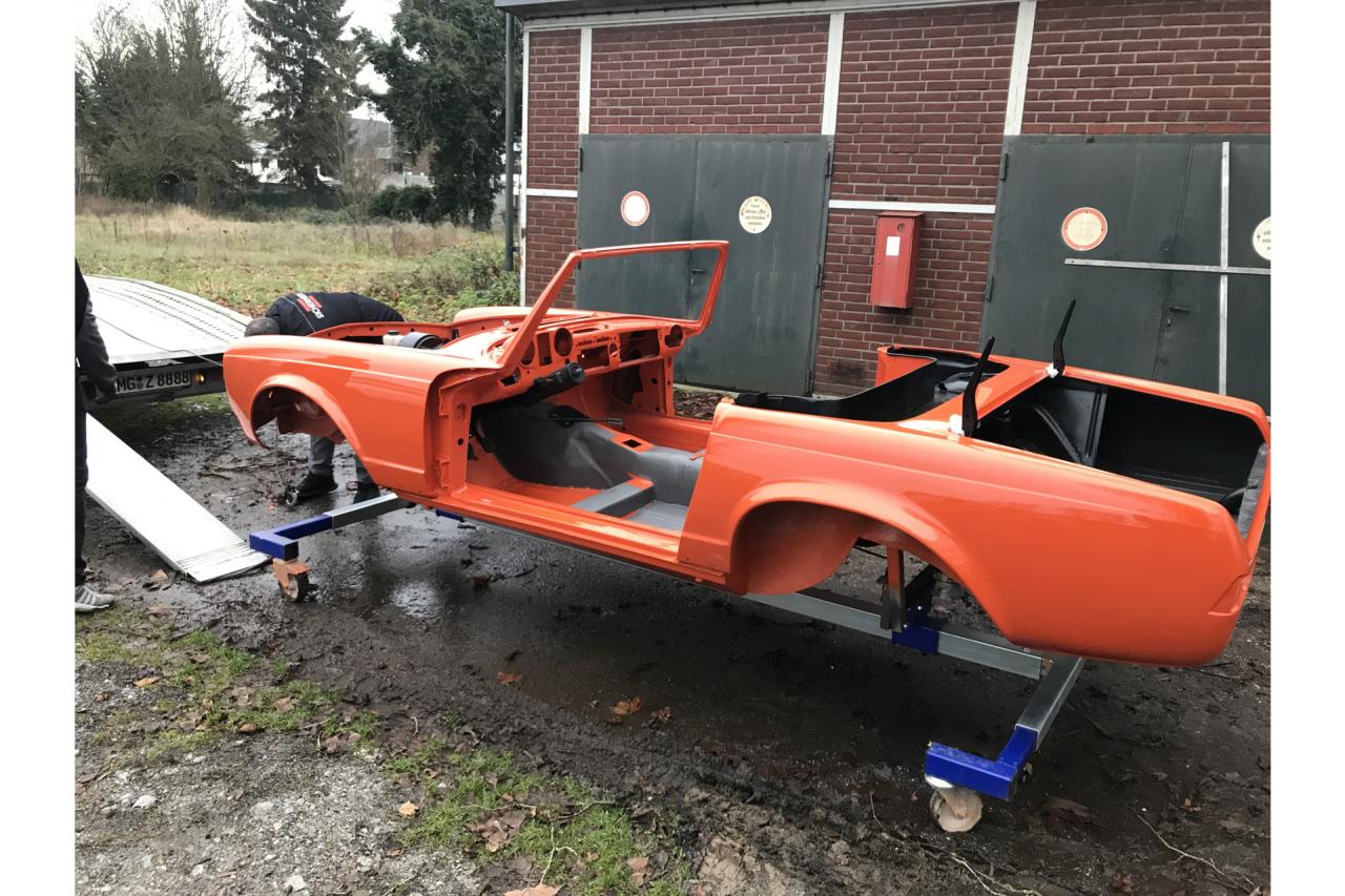 1964 Mercedes - Benz 230 SL Pagode &ldquo;Ex-factory in DB574 - Orange&rdquo;