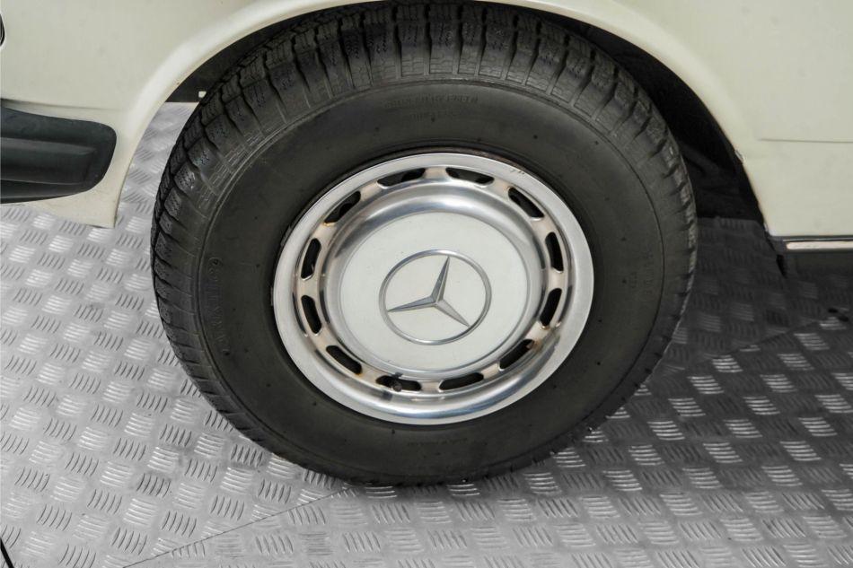 1984 Mercedes - Benz 230TE