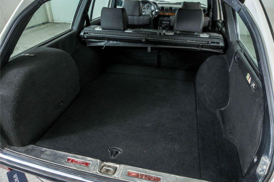 1984 Mercedes - Benz 230TE