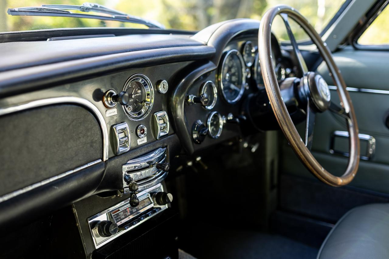 1967 Aston Martin DB6
