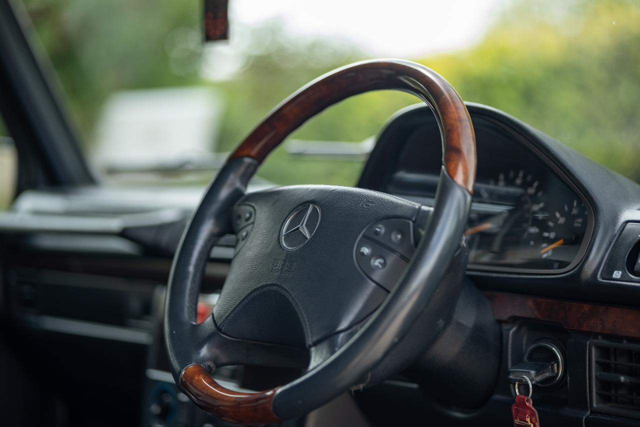 2000 Mercedes - Benz G500
