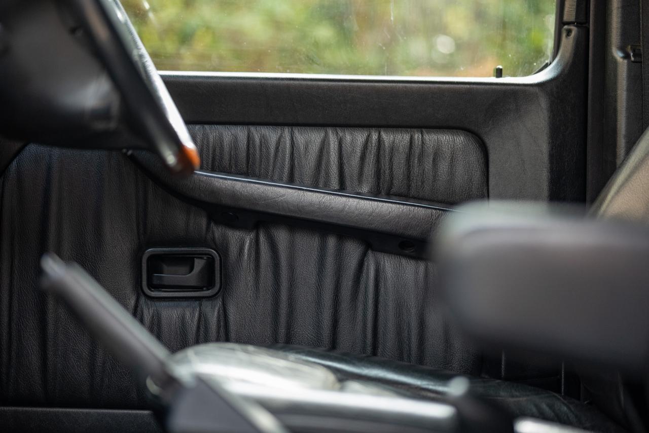 2000 Mercedes - Benz G500