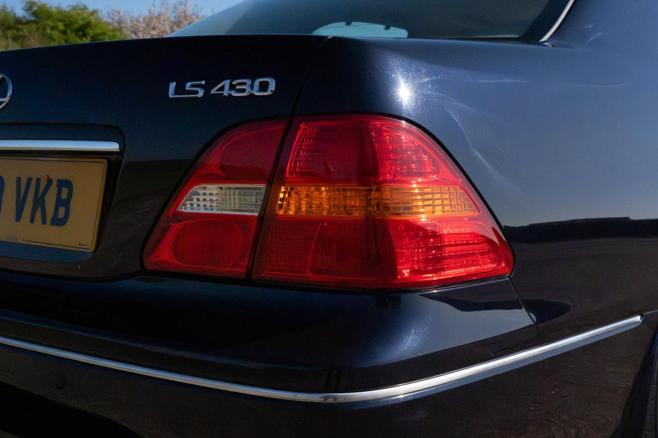 2002 Lexus LS430