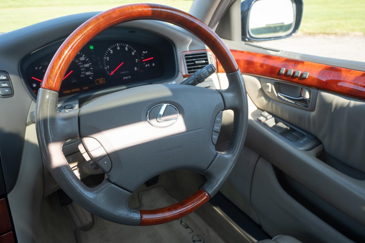 2002 Lexus LS430
