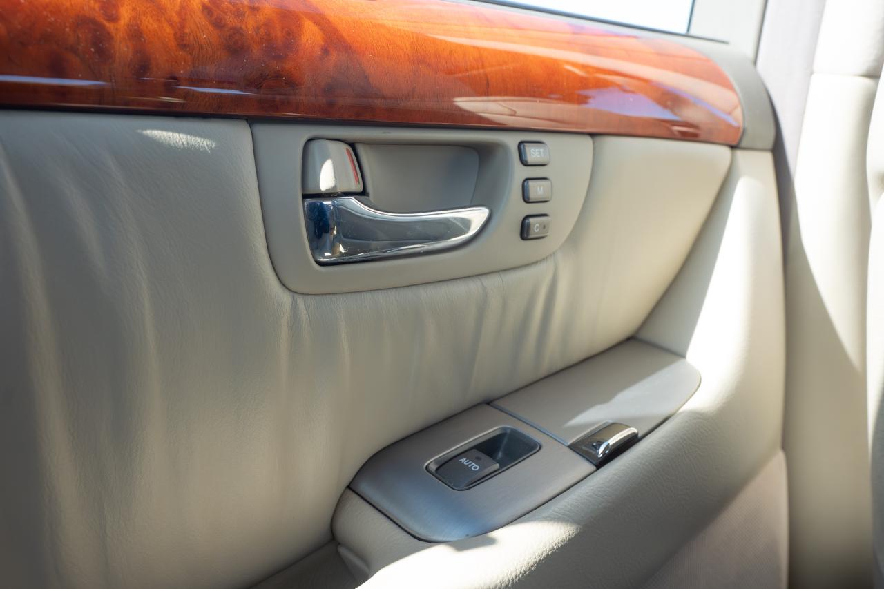 2002 Lexus LS430