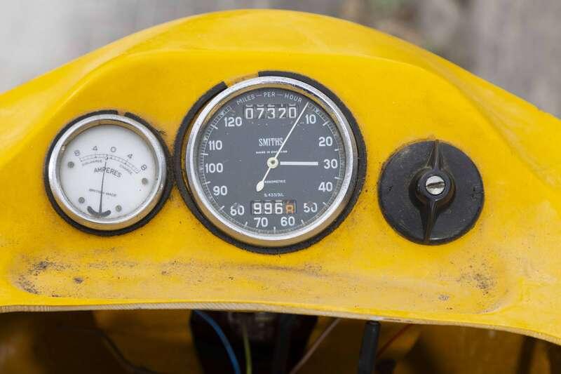1951 VINCENT SERIES C GREY FLASH REPLICA