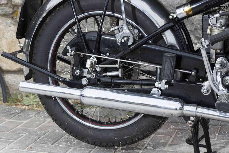 1951 VINCENT SERIES C BLACK SHADOW