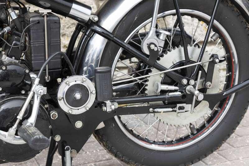1951 VINCENT SERIES C BLACK SHADOW
