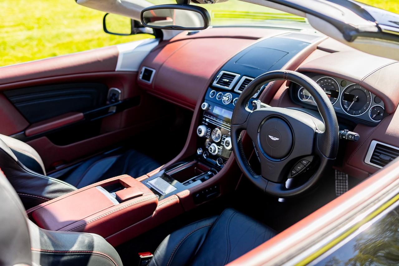 2011 Aston Martin DBS Volante