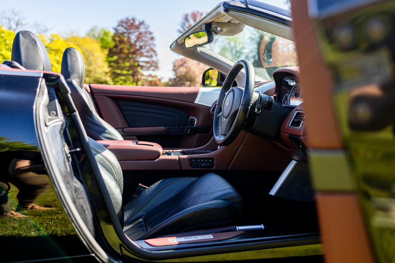 2011 Aston Martin DBS Volante