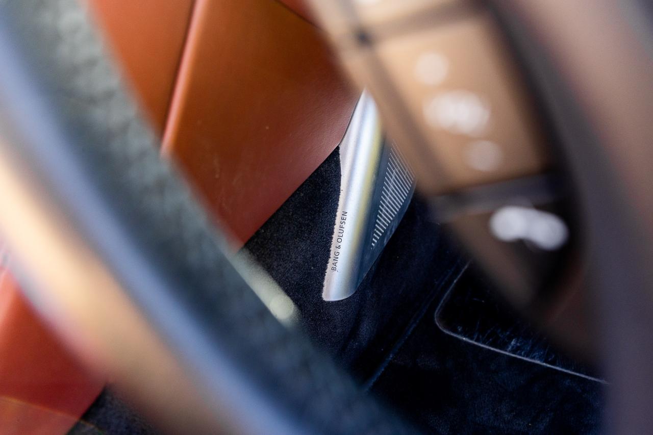 2011 Aston Martin DBS Volante