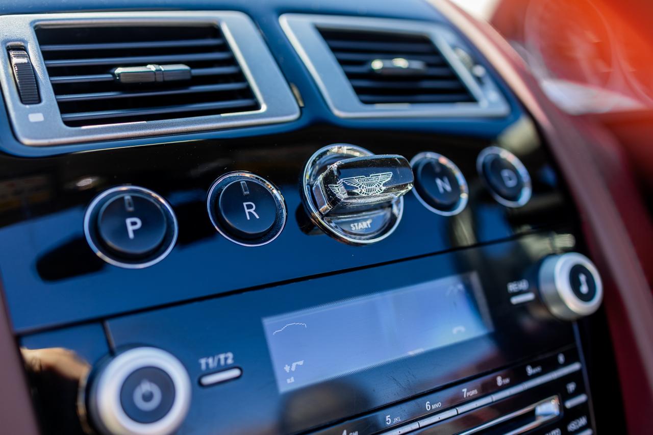 2011 Aston Martin DBS Volante