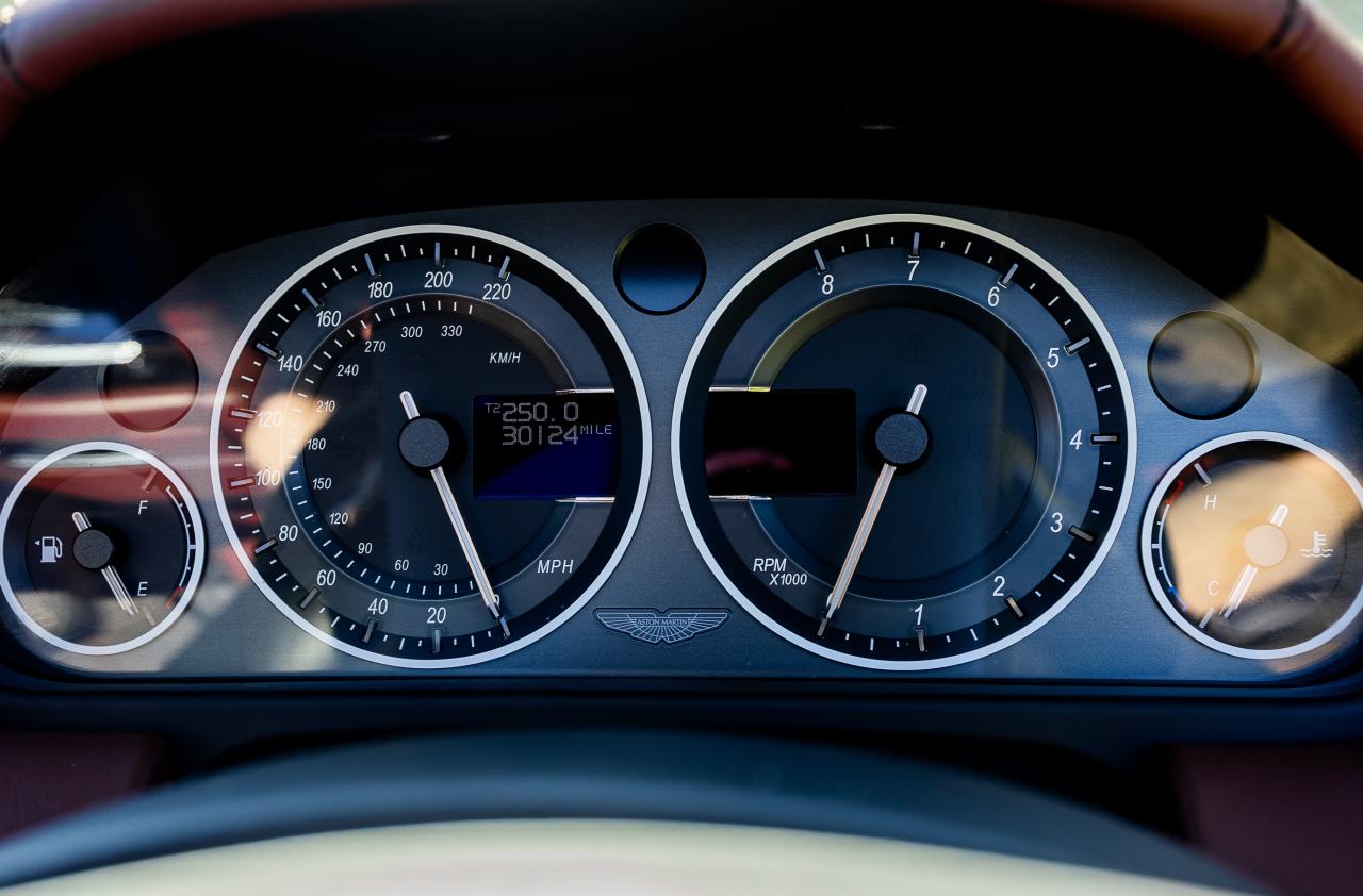 2011 Aston Martin DBS Volante