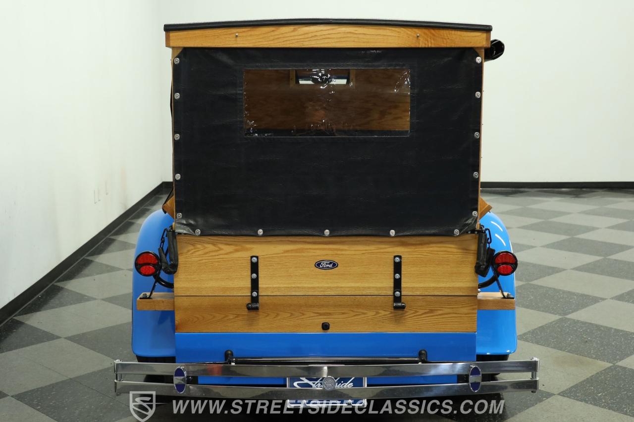 1928 Ford Woody Wagon