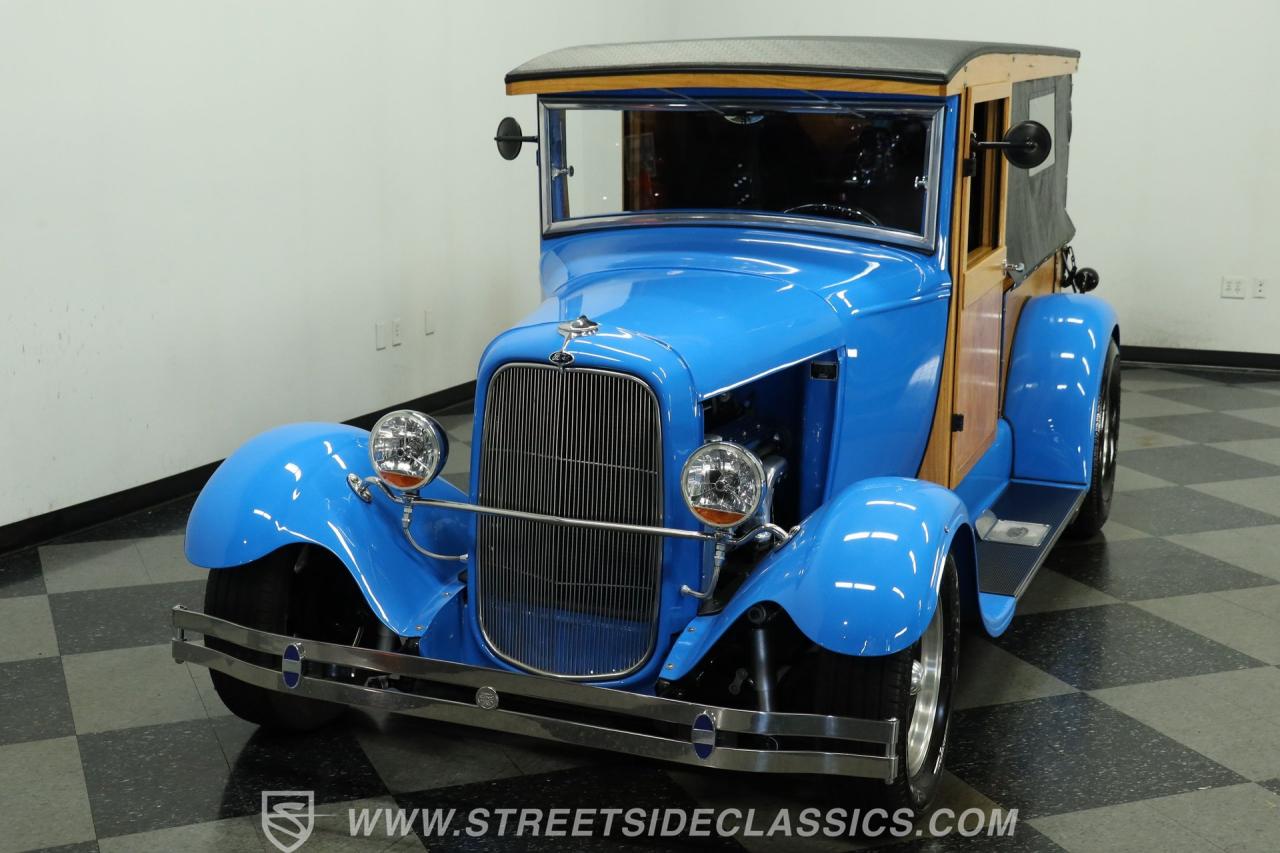 1928 Ford Woody Wagon