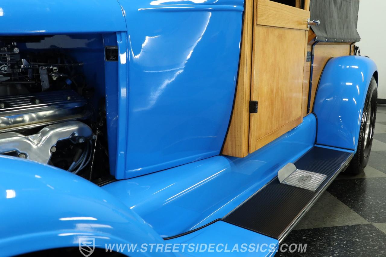 1928 Ford Woody Wagon