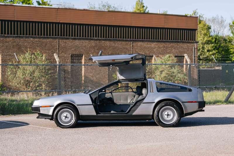 1981 DeLorean DMC 12
