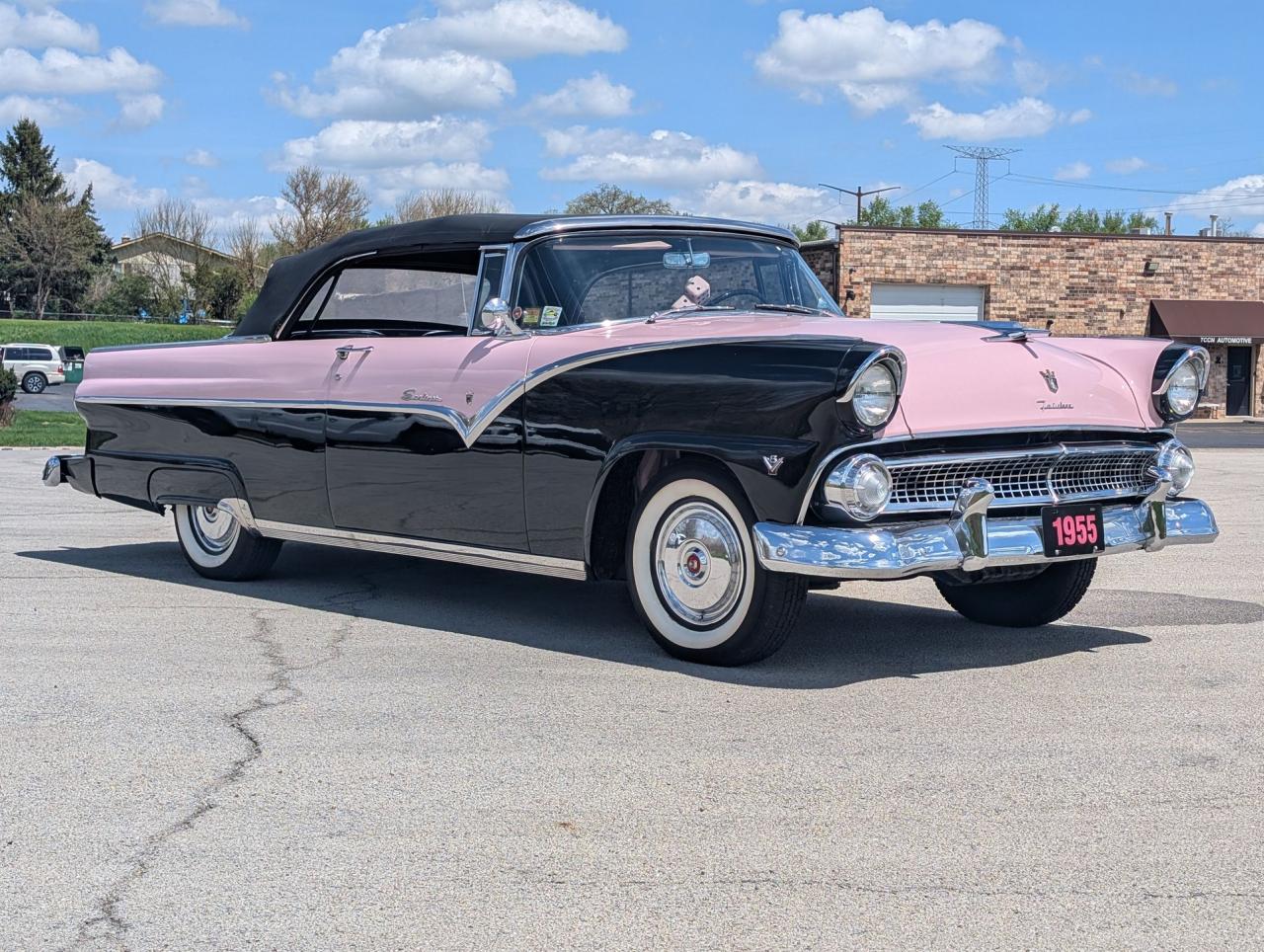 1955 Ford Sunliner Convertible