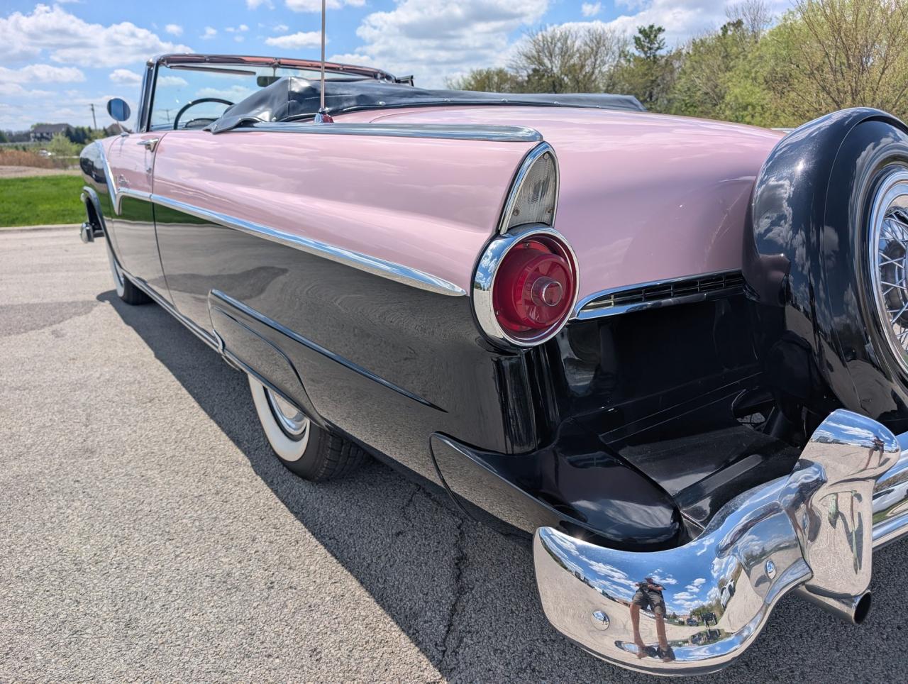 1955 Ford Sunliner Convertible