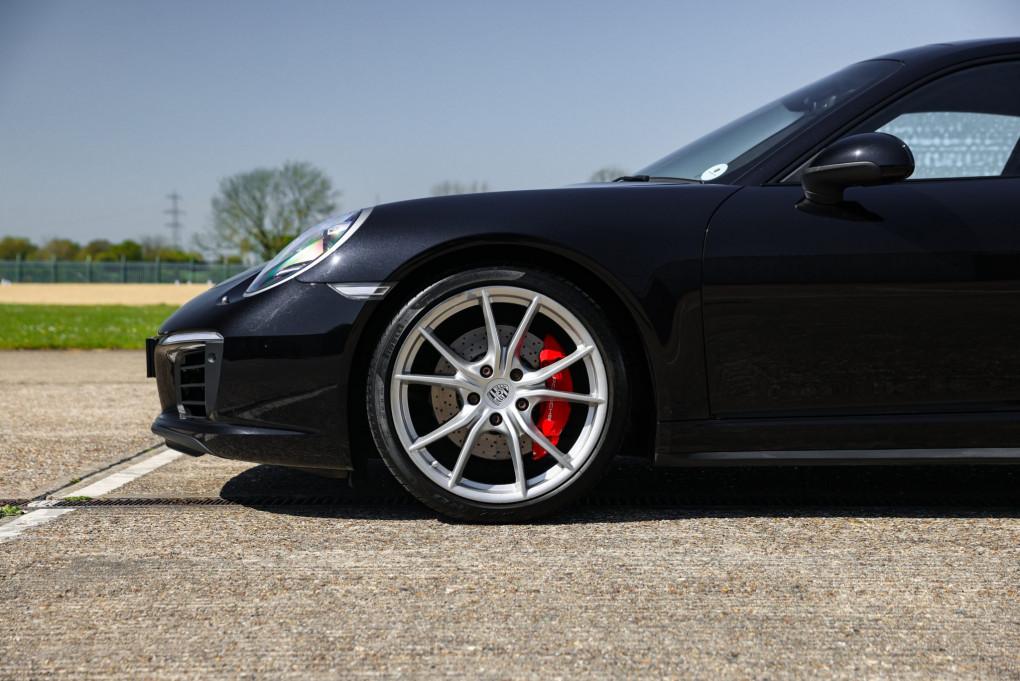 2018 Porsche 911