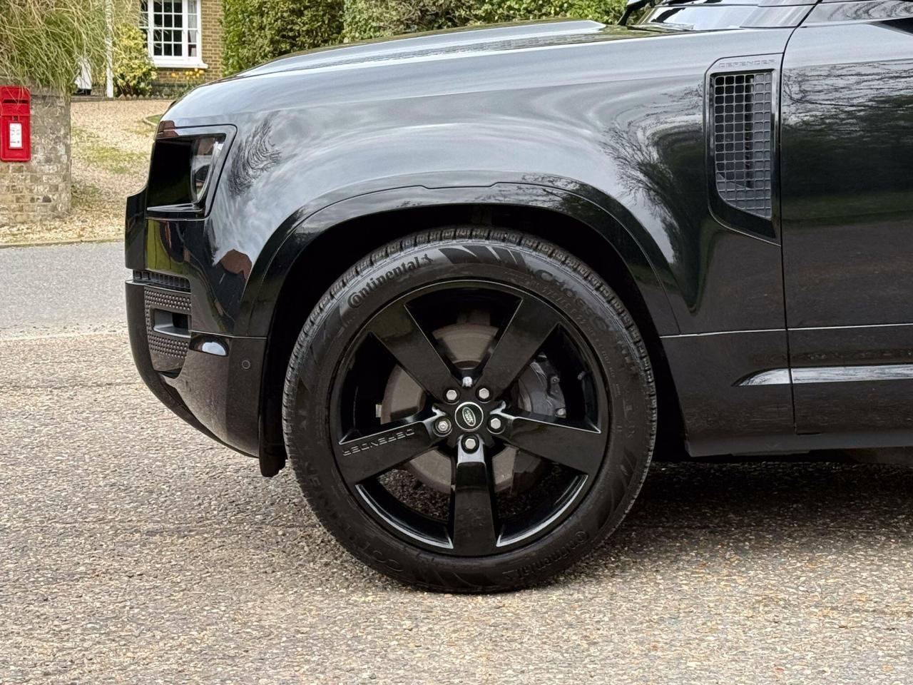 2023 Land Rover 3.0 D300 MHEV X-Dynamic HSE Auto 4WD Euro 6 (s/s) 5dr