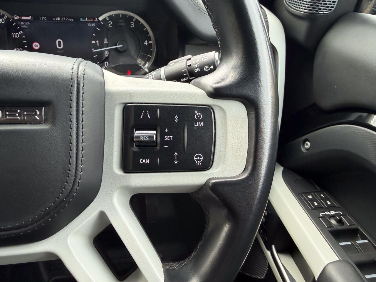 2023 Land Rover 3.0 D300 MHEV X-Dynamic HSE Auto 4WD Euro 6 (s/s) 5dr