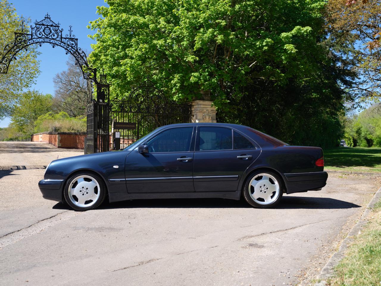 1999 Mercedes - Benz E55 AMG