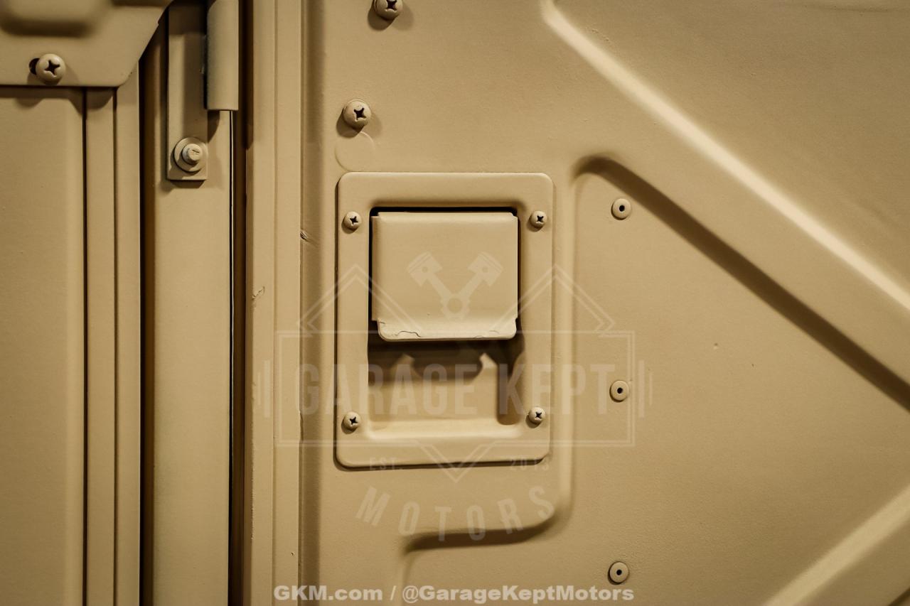2009 AM General M1165A1
