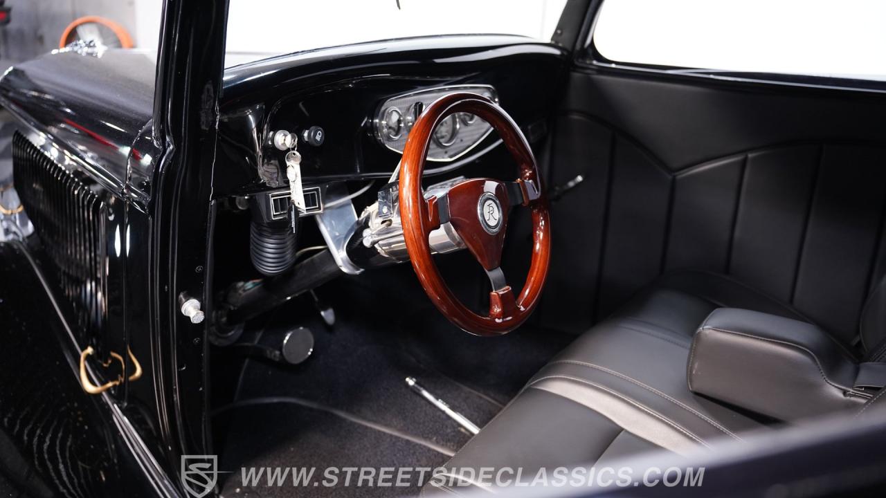 1933 Ford Victoria Restomod