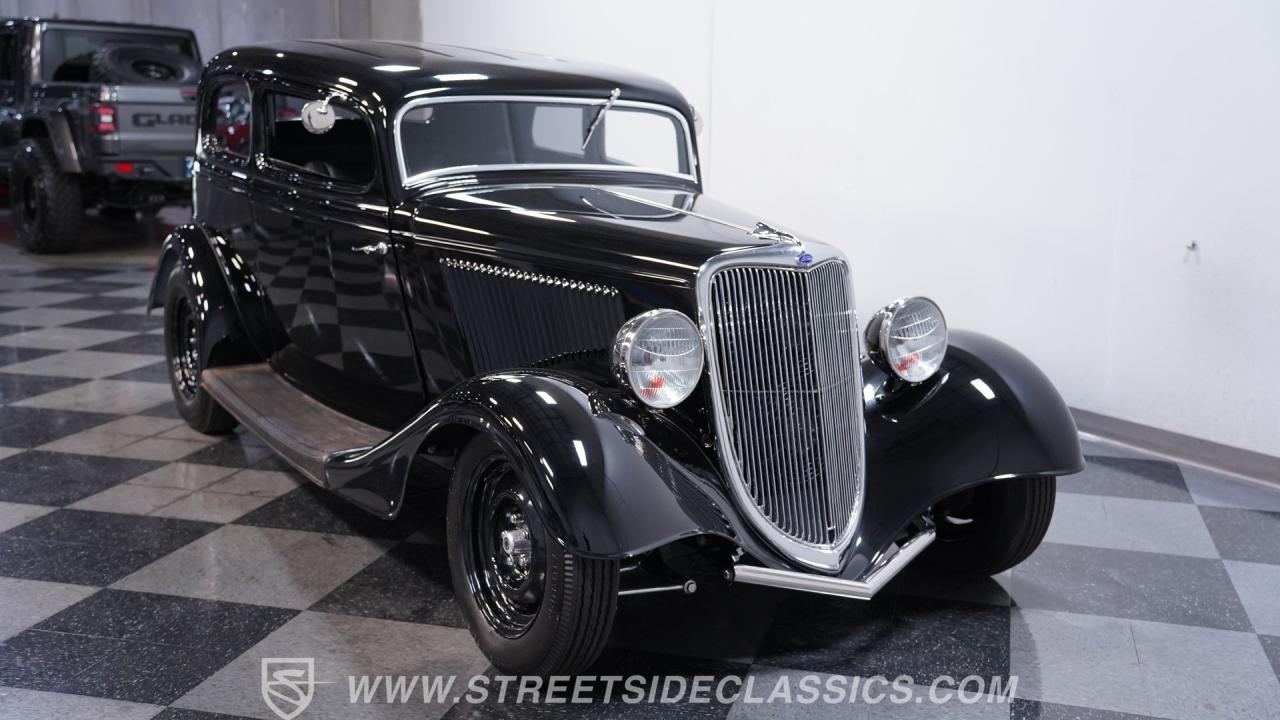 1933 Ford Victoria Restomod