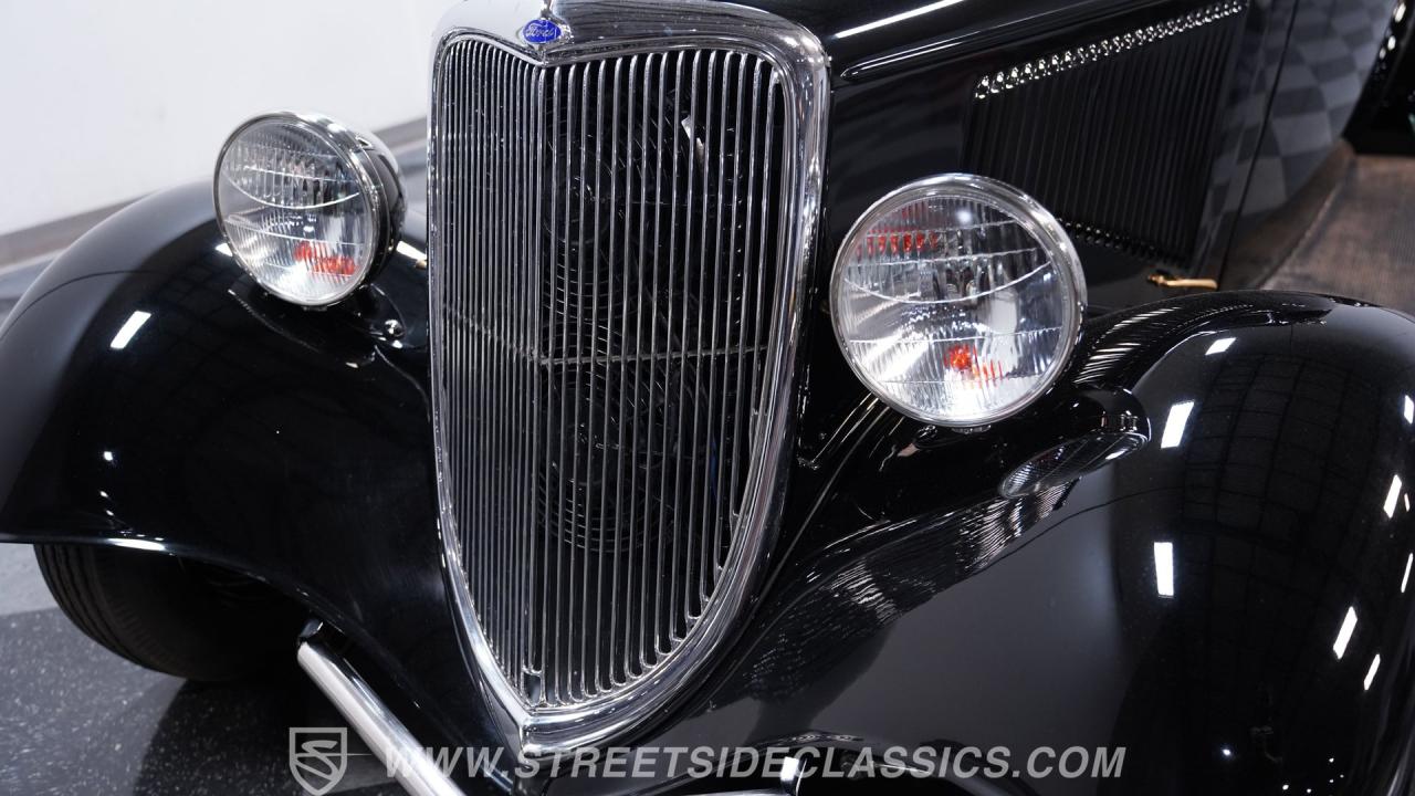 1933 Ford Victoria Restomod