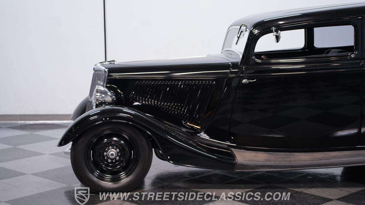 1933 Ford Victoria Restomod