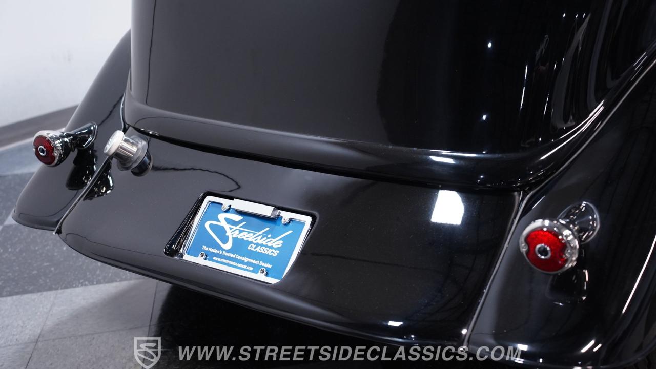 1933 Ford Victoria Restomod